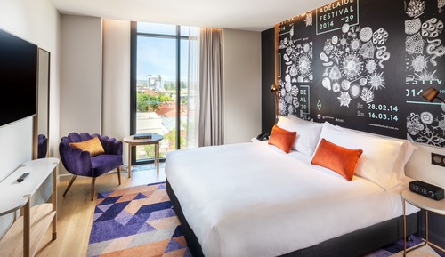 Standard Room, 1 King Bed