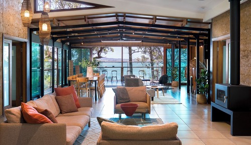 Luxury Lakehouse 3 Bedroom