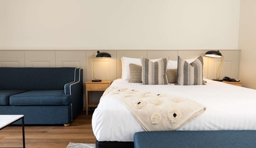Superior Room, 1 King Bed, Golf View