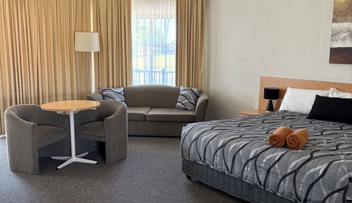 King Spa Suite