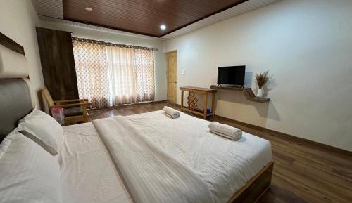 Double Room with Private Bathroom