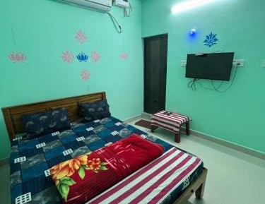 Deluxe Double Room (2 Adults + 1 Child)