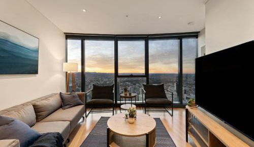 Three-Bedroom Apartment - High Floor