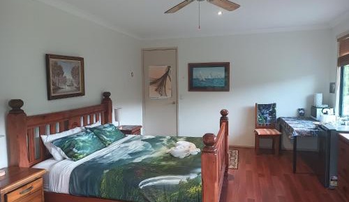 Apartment with Mountain View