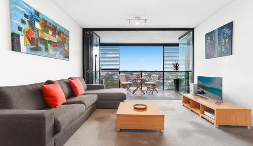 One-Bedroom Apartment with Parking (908ST)