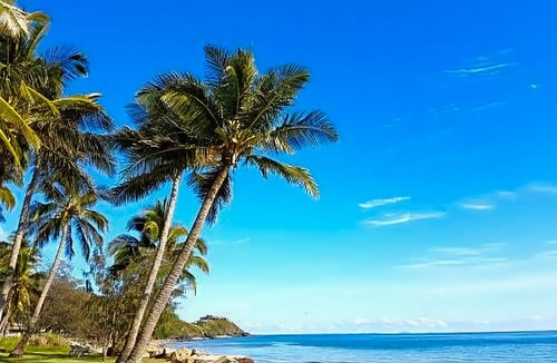Blacks Beach Hotel | Comfort Resort Blue Pacific